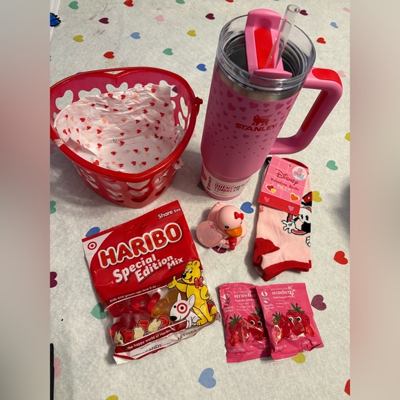 Stanley’s Valentine’s Basket - Picture 2 of 6